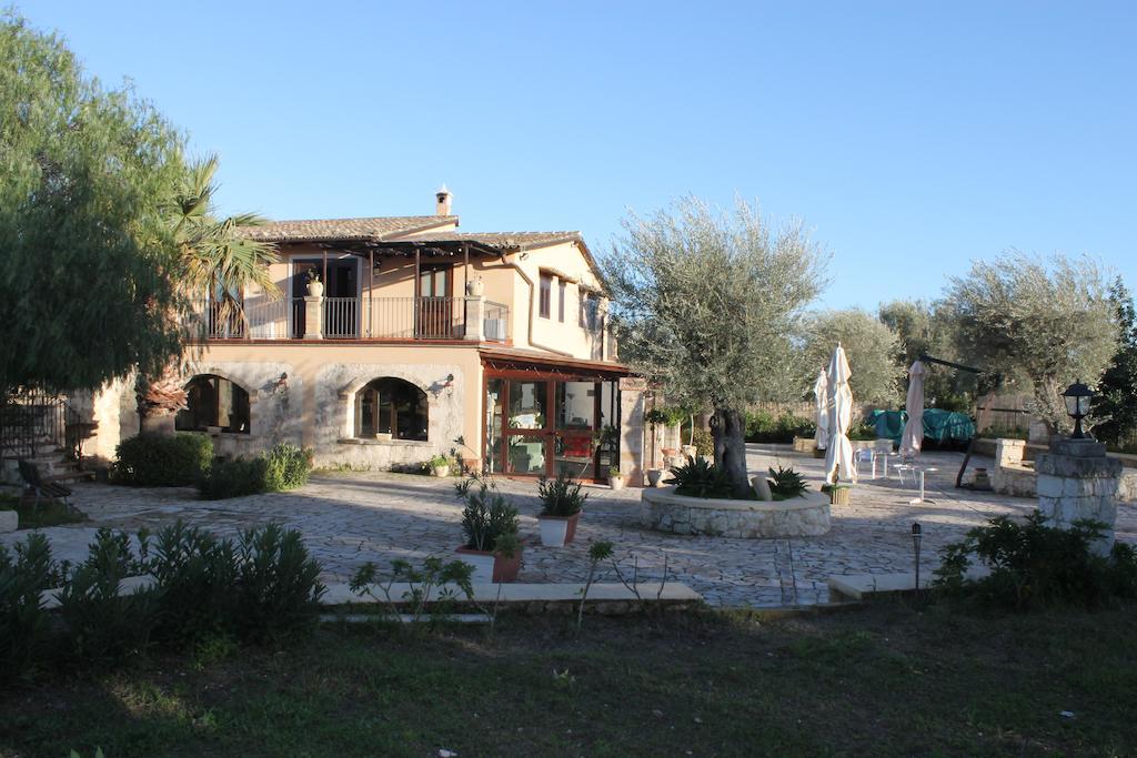 B&B Casale Siciliano Di Miryam Tiralongo Avola Exteriör bild