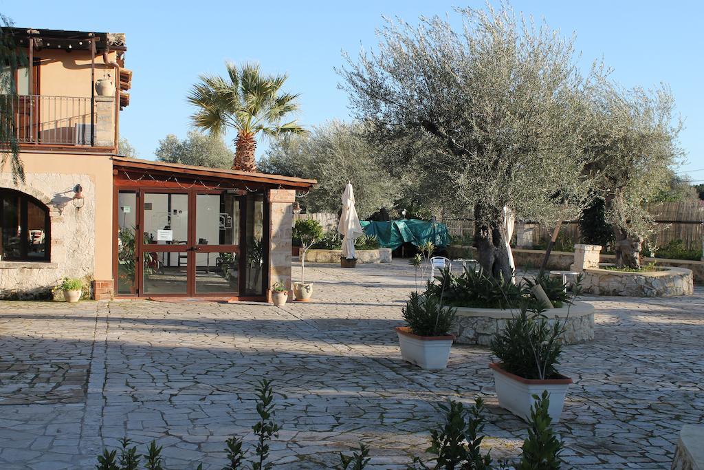 B&B Casale Siciliano Di Miryam Tiralongo Avola Exteriör bild