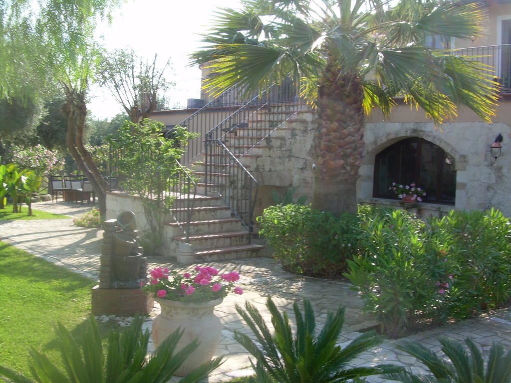 B&B Casale Siciliano Di Miryam Tiralongo Avola Exteriör bild