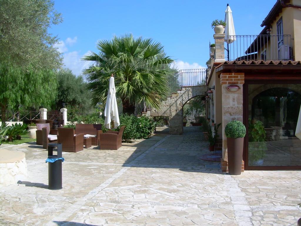 B&B Casale Siciliano Di Miryam Tiralongo Avola Exteriör bild