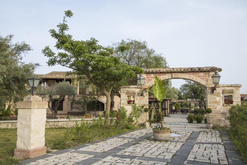 B&B Casale Siciliano Di Miryam Tiralongo Avola Exteriör bild