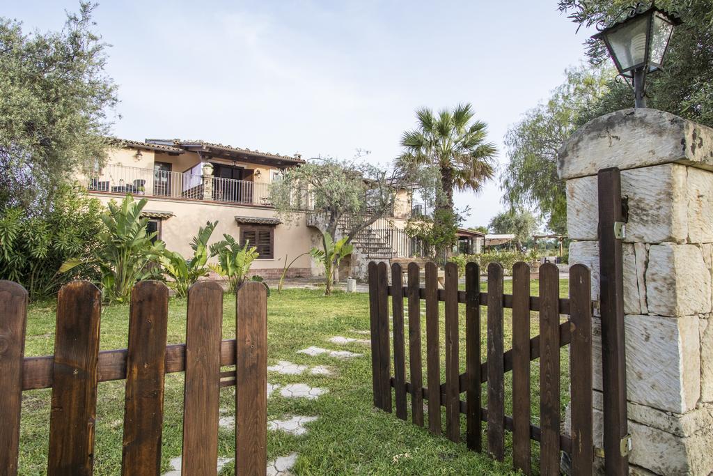B&B Casale Siciliano Di Miryam Tiralongo Avola Exteriör bild