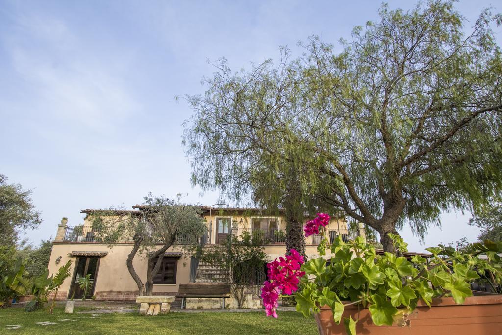 B&B Casale Siciliano Di Miryam Tiralongo Avola Exteriör bild