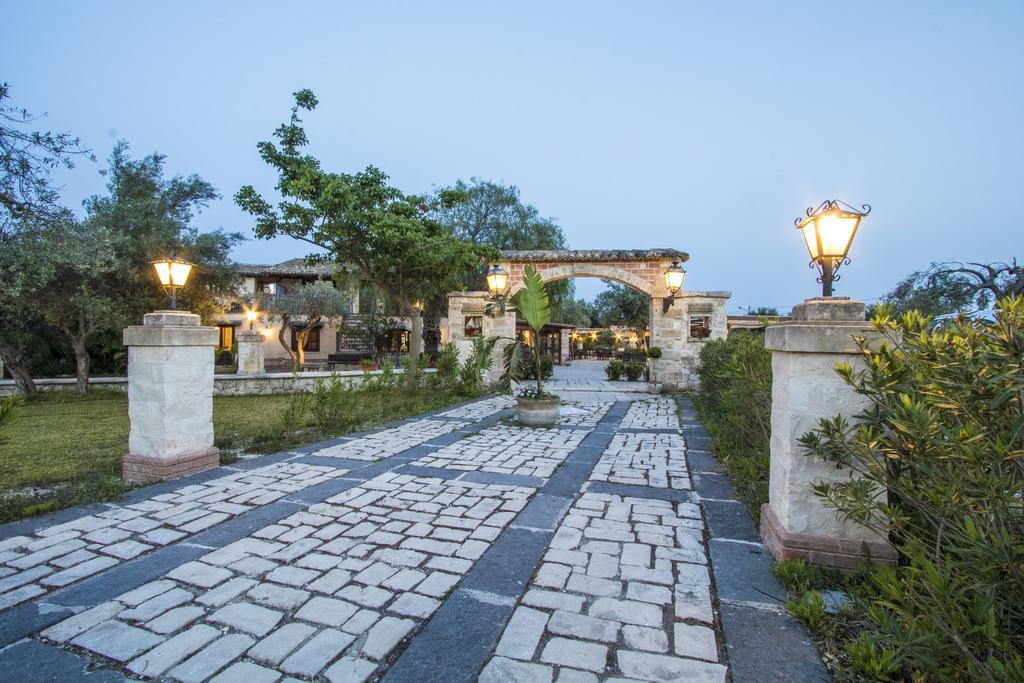 B&B Casale Siciliano Di Miryam Tiralongo Avola Exteriör bild